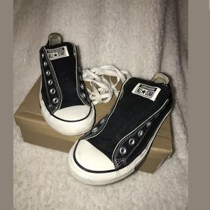 Black converse women’s 8 men’s size 6